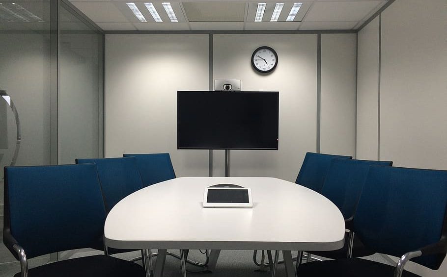 Evoview Interactive Flat Panel Untuk Presentasi Penelitian Dan Proyek Mahasiswa