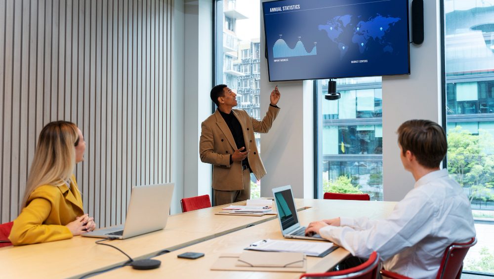 Evoview Digital Interactive Panel Untuk Pelatihan Staf Dan Dosen